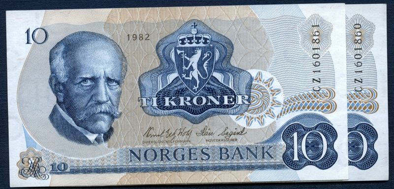 2 x 10 kr 1982 CZ i serie kv. 01
