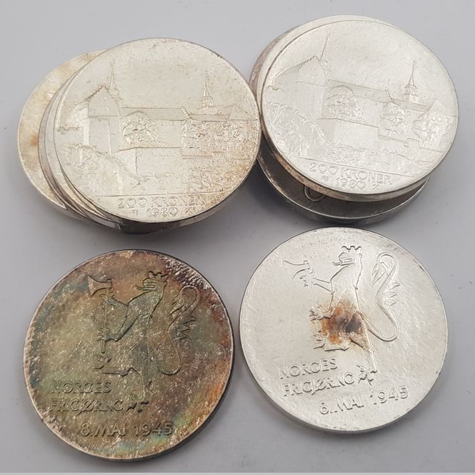 Hovedbilde 200 kr 1980 varierende kvalitet. 