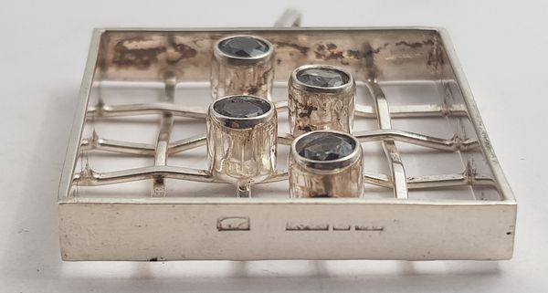 Hovedbilde Anheng med 4 stener i 830 S. fra Kultaseppa ...