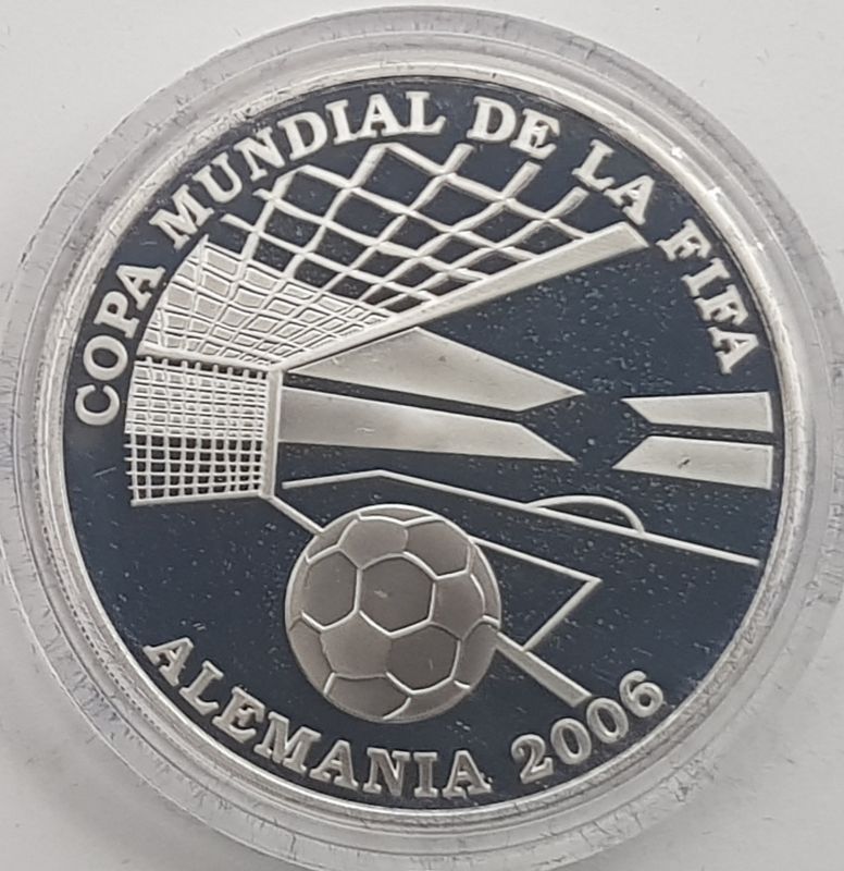 Paraguay: 1 Guarani 2004