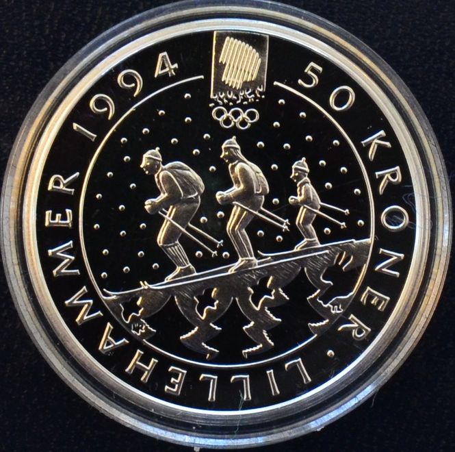 Hovedbilde 50 kr 1991 - Familie på tur